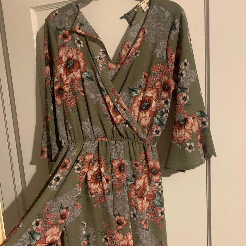 romper - Picture 2 of 2